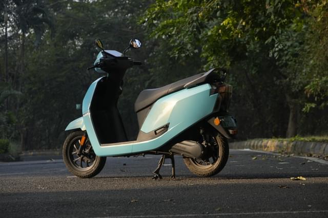 Front Right Three Quarter Image - 21109