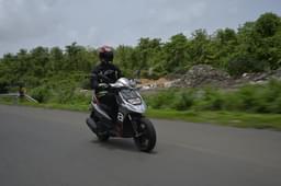 Aprilia Sr 160 Front Right Three Quarter