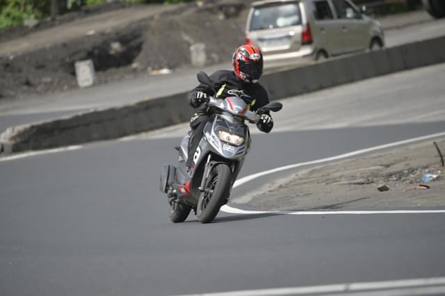 Front Left Three Quarter Image - 21668