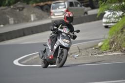 Aprilia Sr 160 Front Right Three Quarter