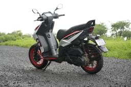 Aprilia Sr 175 Front Right Three Quarter