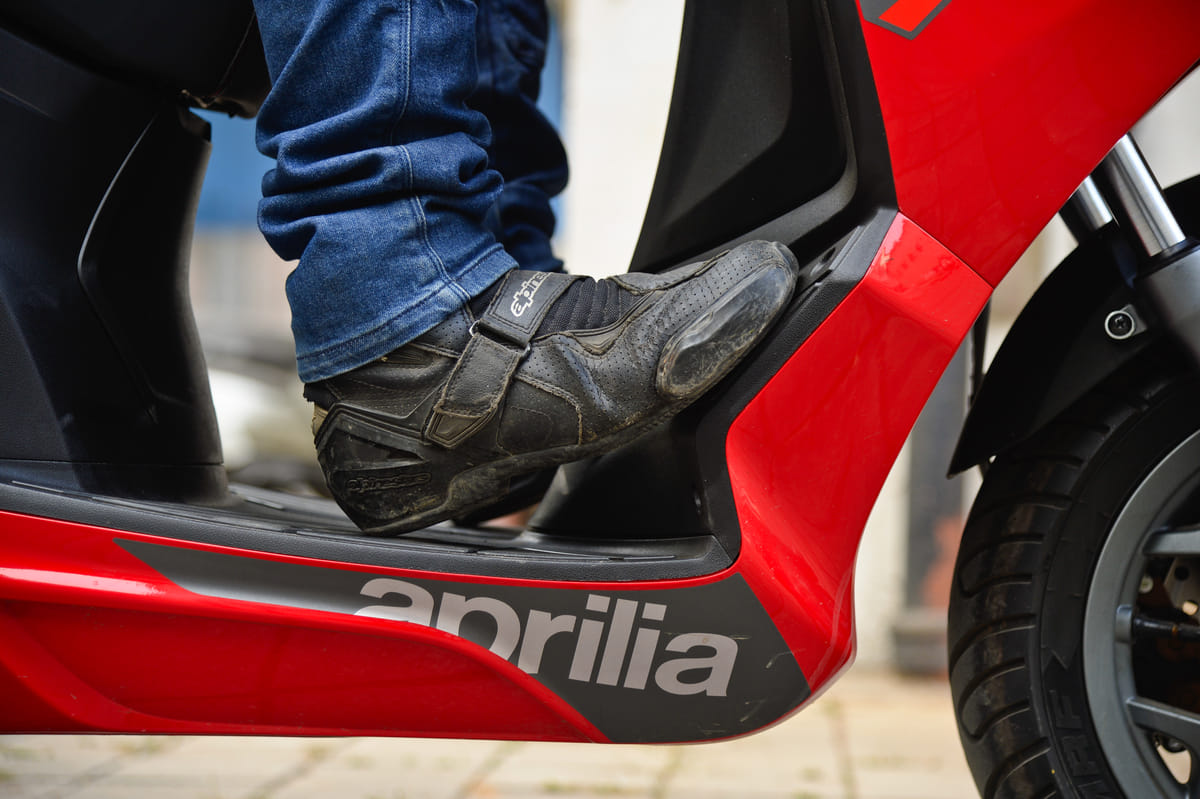 Aprilia SXR 160 On Road Price in Hoshiarpur Starts at 1.26 lakh