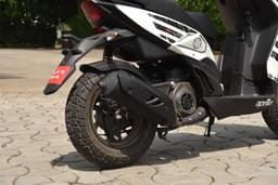 Aprilia Storm 125 Front Right Three Quarter