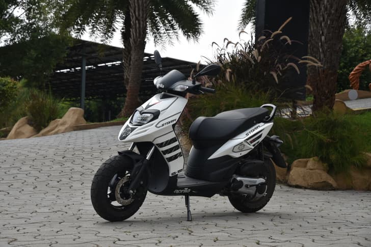 Aprilia Storm 125 Images