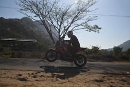 Aprilia Tuono 457 Color Red