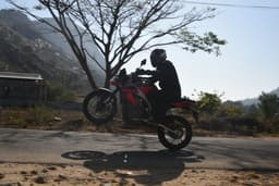 Aprilia Tuono 457 Color Red