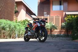 Aprilia Tuono 457 Front Right Three Quarter