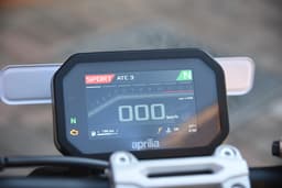 Aprilia Tuono 457 Touchscreen