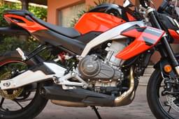 Aprilia Tuono 457 Front Right Three Quarter