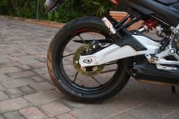 Aprilia Tuono 457 Color Black