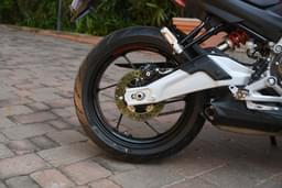 Aprilia Tuono 457 Color Black