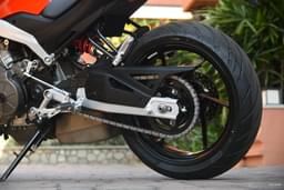 Aprilia Tuono 457 Color Black