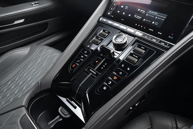 Infotainment System Image - 13414