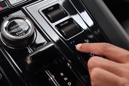 Aston Martin Db12 Console Storage