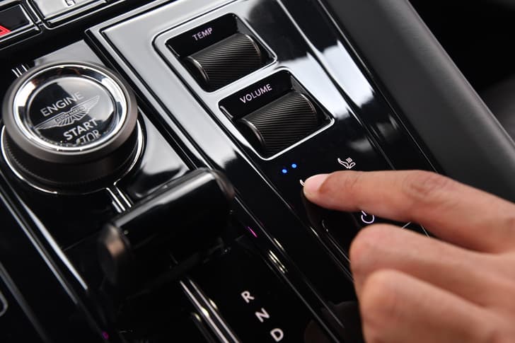 Aston Martin Db12 Console Storage