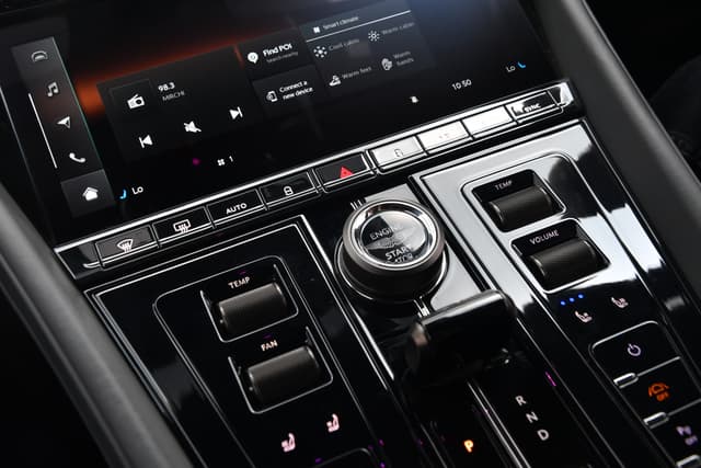 Infotainment System Image - 13496