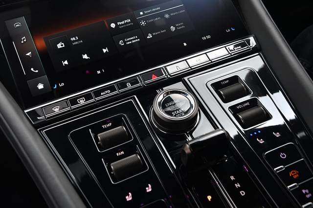 Infotainment System Image - 13496