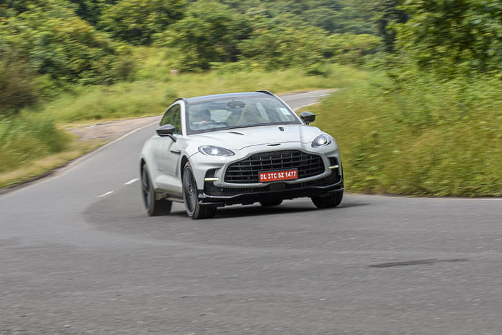 Aston Martin Dbx Front Right Three Quarter