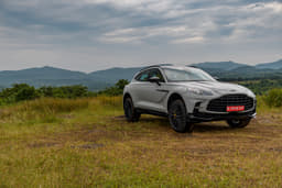 Aston Martin DBX Front Left Three Quarter