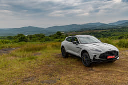 Aston Martin DBX Front Right Three Quarter