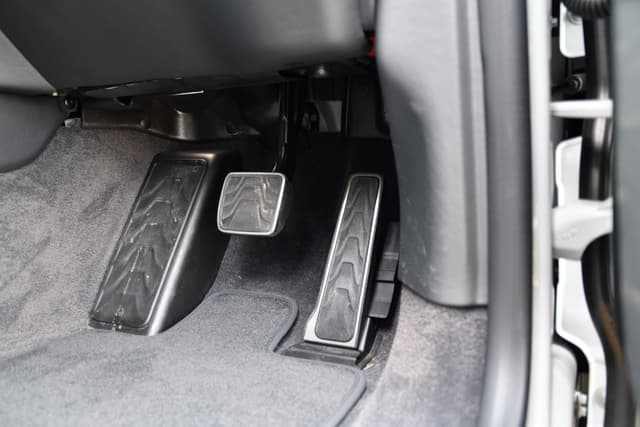 Foot Controls Image - 13367