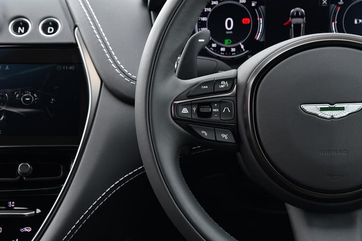 Aston Martin Dbx Infotainment System