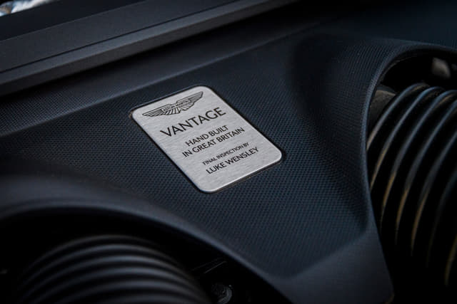 Open Bonnet Engine Shot Image - 6864
