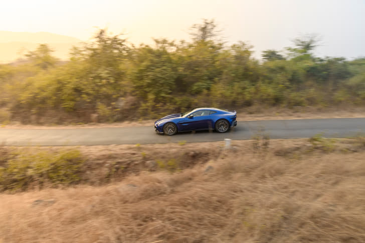 Aston Martin Vantage Color Blue