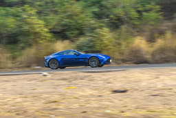 Aston Martin Vantage Front Right Three Quarter