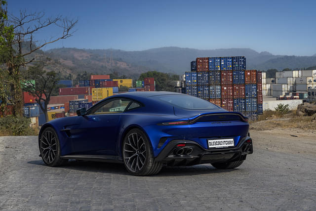 Rear View Image - 7016