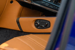 Aston Martin Vantage Color Orange