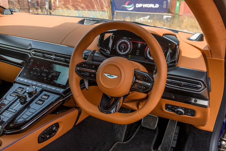 Aston Martin Vantage Dashboard