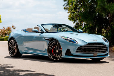 Aston Martin DB12 Volante