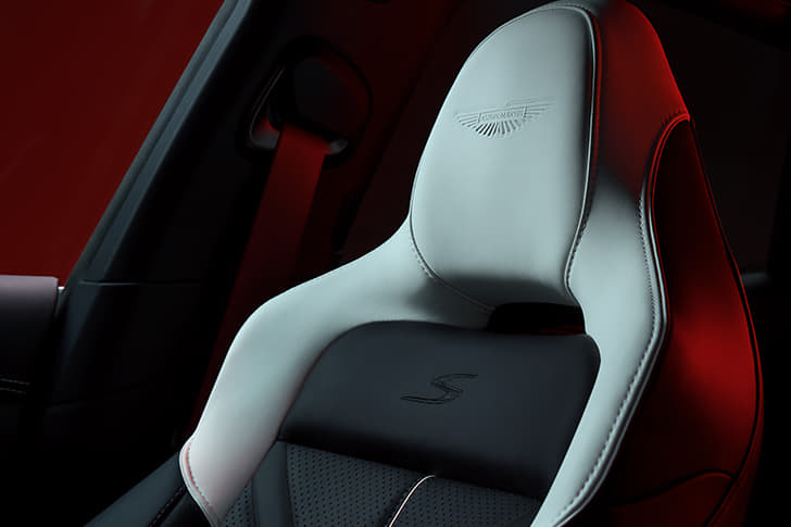 Aston Martin Dbx S Color Black, White