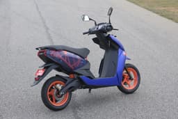 Ather 450 Apex Front Right Three Quarter