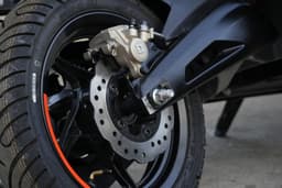 Ather 450 Color Black