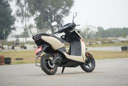 Ather 450 Front Right Three Quarter