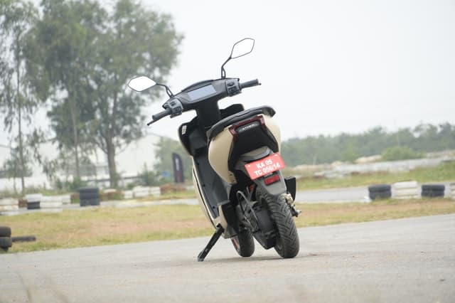 Rear View Image - 30178