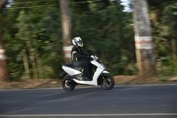 Ather 450 Front Left Three Quarter