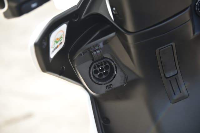 Charging Ports Image - 30139