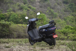 Ather Rizta Front Right Three Quarter