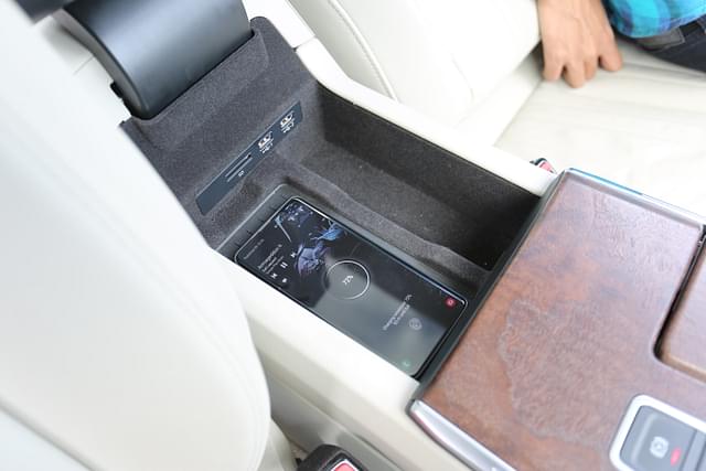 Charging Ports Image - 12974
