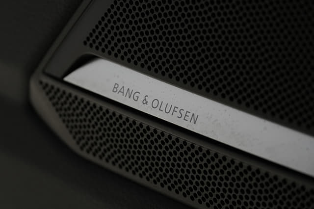 Integrated (in Dash) Music System Image - 34069