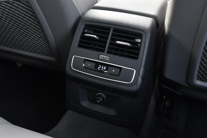 Audi A5 Sportback 12V Power Outlets