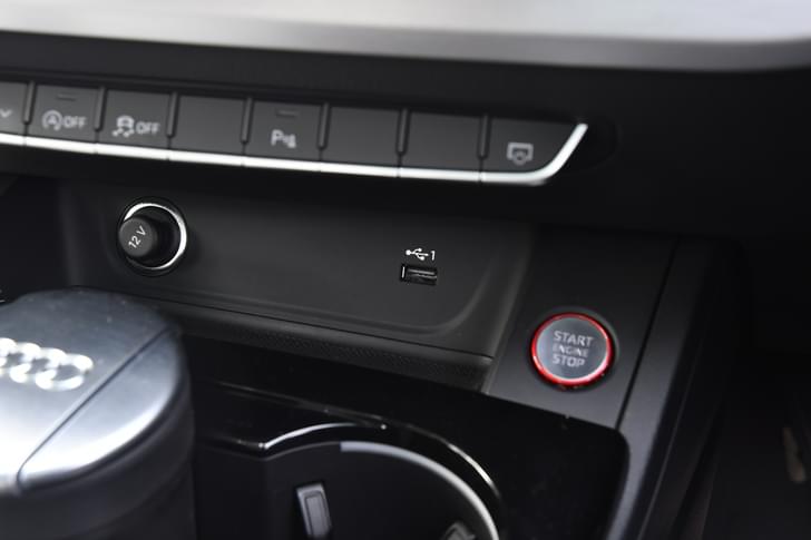 Audi A5 Sportback 12V Power Outlets