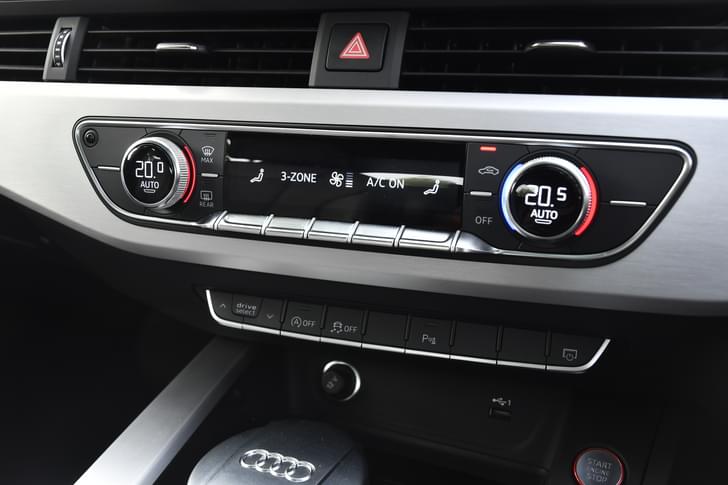 Audi A5 Sportback 12V Power Outlets