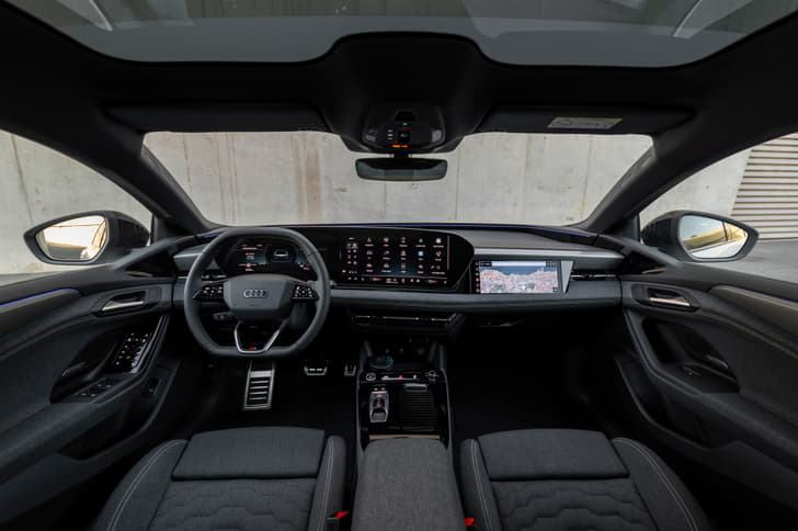 Audi A6 e-tron Dashboard