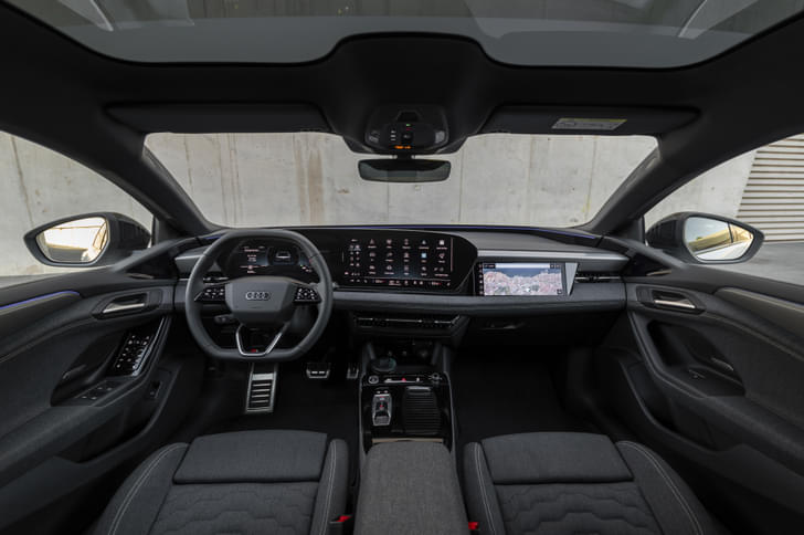 Audi A6 E Tron Dashboard