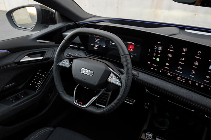Audi A6 e-tron Dashboard