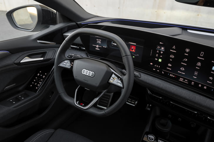 Audi A6 E Tron Dashboard